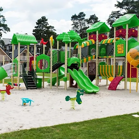 & - Calodniowe Animacje I Podgrzewany Basen W Cenie 3* Pobierowo