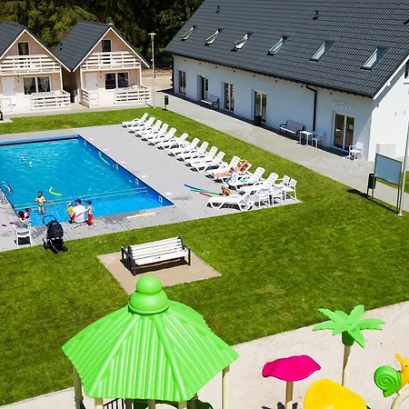 & - Calodniowe Animacje I Podgrzewany Basen W Cenie 3* Pobierowo