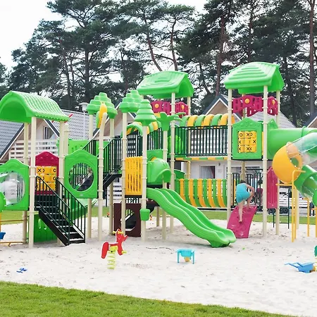 & - Calodniowe Animacje I Podgrzewany Basen W Cenie 3* Pobierowo