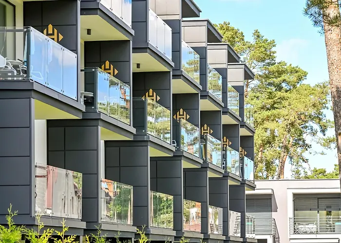 & - Calodniowe Animacje I Podgrzewany Basen W Cenie Ferienpark Pobierowo