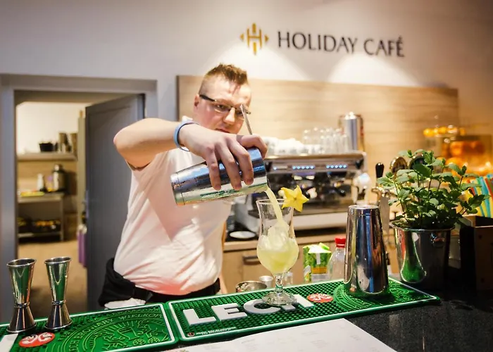 & - Calodniowe Animacje I Podgrzewany Basen W Cenie Ferienpark 3*